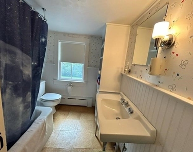 224 Lafayette - Photo Thumbnail 17