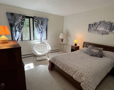 38 Windsor Hill - Photo Thumbnail 12