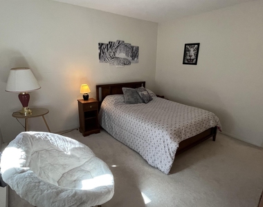 38 Windsor Hill - Photo Thumbnail 13