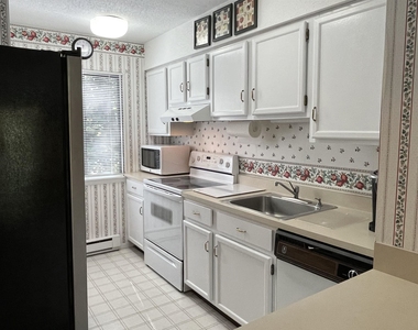 38 Windsor Hill - Photo Thumbnail 6