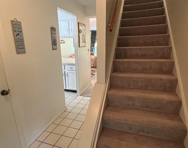 38 Windsor Hill - Photo Thumbnail 9