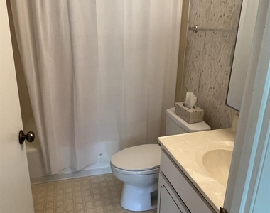 38 Windsor Hill - Photo Thumbnail 15