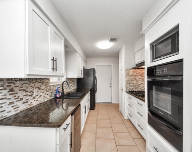 1415 Parry Sound - Photo Thumbnail 12
