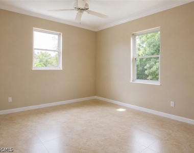 4479 Lakewood Boulevard - Photo Thumbnail 10