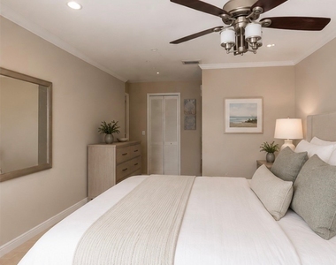 4479 Lakewood Boulevard - Photo Thumbnail 7