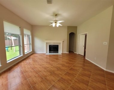 15427 Truslow Point Lane - Photo Thumbnail 6