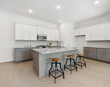 1307 Beachton Street - Photo Thumbnail 5