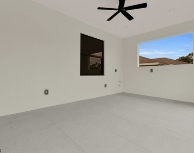 3003 52nd Street W - Photo Thumbnail 22