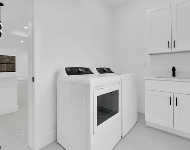 3003 52nd Street W - Photo Thumbnail 23