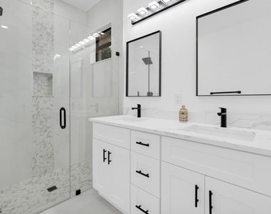 3003 52nd Street W - Photo Thumbnail 20
