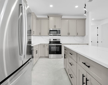 3005 52nd Street W - Photo Thumbnail 22