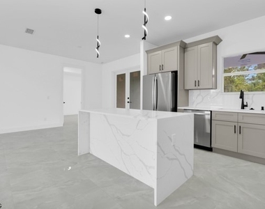 3005 52nd Street W - Photo Thumbnail 31