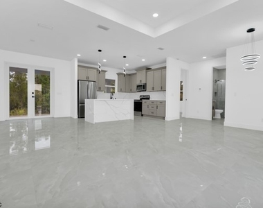3005 52nd Street W - Photo Thumbnail 34