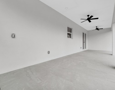 3005 52nd Street W - Photo Thumbnail 25