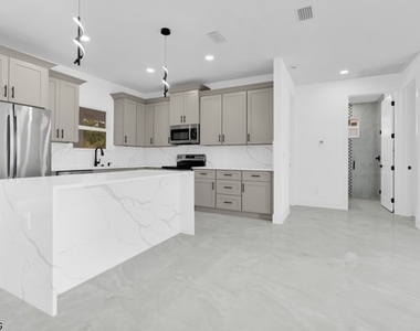 3005 52nd Street W - Photo Thumbnail 33