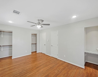 9514 Vilven Lane - Photo Thumbnail 11