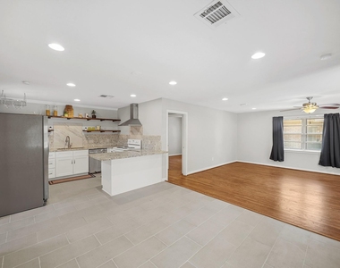 9514 Vilven Lane - Photo Thumbnail 2