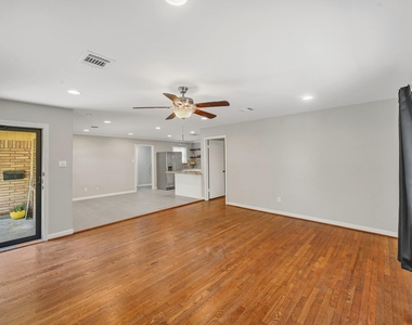 9514 Vilven Lane - Photo Thumbnail 3