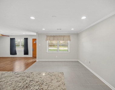 9514 Vilven Lane - Photo Thumbnail 10