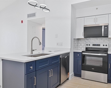 13521 Eagle Ridge Drive - Photo Thumbnail 6