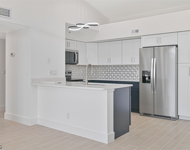 13521 Eagle Ridge Drive - Photo Thumbnail 2