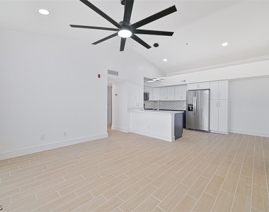 13521 Eagle Ridge Drive - Photo Thumbnail 18