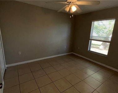 10738 Cocoatree Court - Photo Thumbnail 10