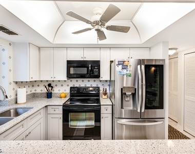 13740 Downing Lane - Photo Thumbnail 6