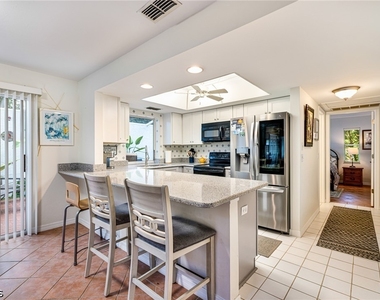 13740 Downing Lane - Photo Thumbnail 8