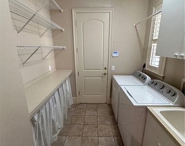 10020 Magnolia Pointe - Photo Thumbnail 26