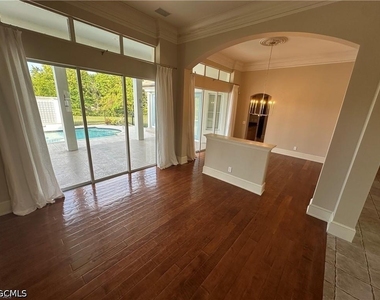 10020 Magnolia Pointe - Photo Thumbnail 5