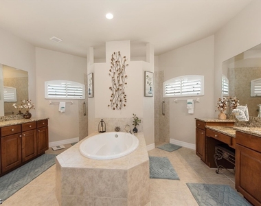 1614 Nw 43rd Avenue - Photo Thumbnail 14