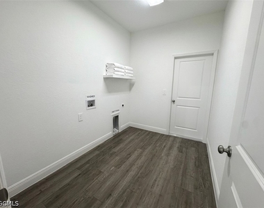 9011 Penny Circle - Photo Thumbnail 12