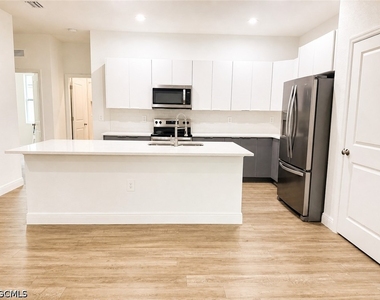 9011 Penny Circle - Photo Thumbnail 2