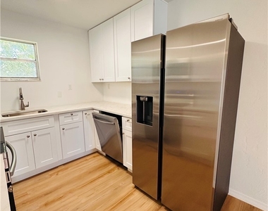 4931 Vincennes Court - Photo Thumbnail 2