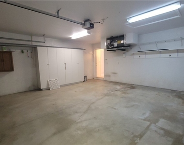 1010 Se 12th Terrace - Photo Thumbnail 19