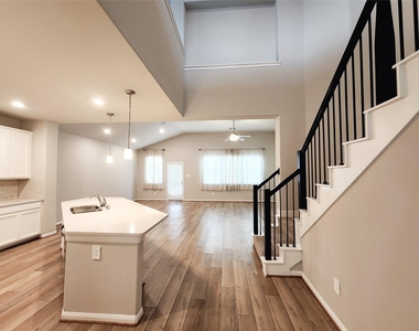 10714 Cliffs View Dr Drive - Photo Thumbnail 9