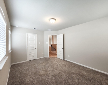 10714 Cliffs View Dr Drive - Photo Thumbnail 24