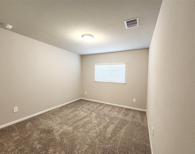 10714 Cliffs View Dr Drive - Photo Thumbnail 12