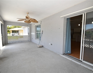 136 Se 19th Lane - Photo Thumbnail 16