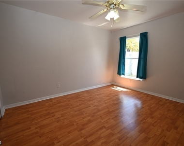 136 Se 19th Lane - Photo Thumbnail 13