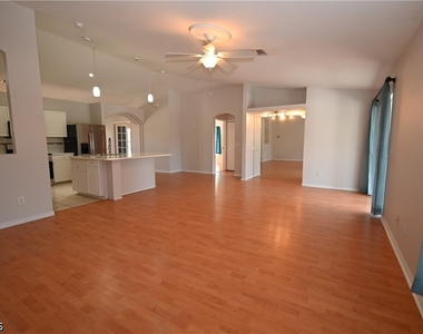 136 Se 19th Lane - Photo Thumbnail 12