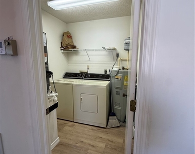 123 Sw 47th Terrace - Photo Thumbnail 10