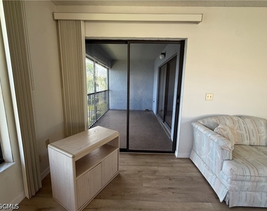 123 Sw 47th Terrace - Photo Thumbnail 22