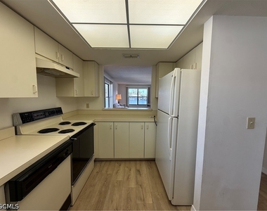 123 Sw 47th Terrace - Photo Thumbnail 7