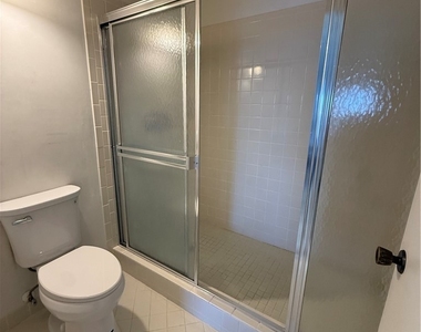 123 Sw 47th Terrace - Photo Thumbnail 29