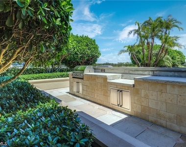 9123 Strada Place - Photo Thumbnail 13