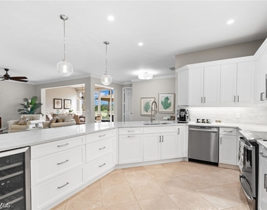 1540 Clermont Drive - Photo Thumbnail 9