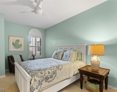 1540 Clermont Drive - Photo Thumbnail 16