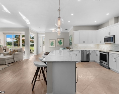 1540 Clermont Drive - Photo Thumbnail 10